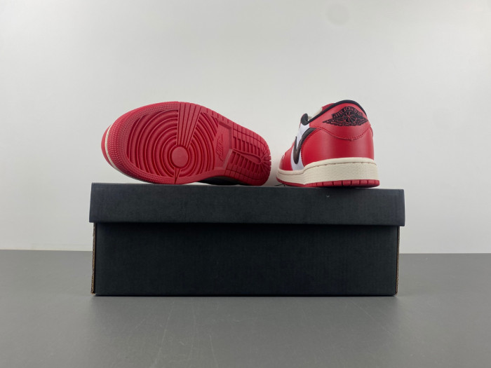 Air Jordan 1 Low OG “Chicago” HQ6998-600