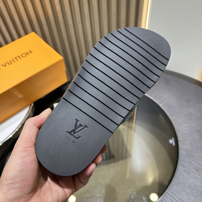 LVT SLIDE COPSHOE LVS-108
