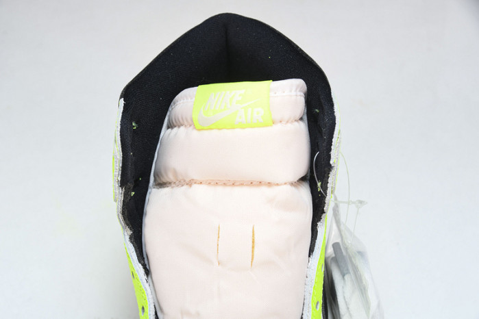 Air Jordan 1 Volt Visionaire 555088-702