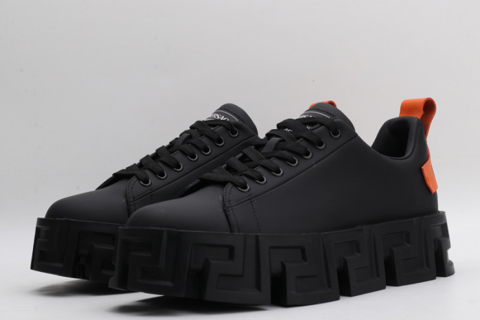 VERSASNEAKERS COPSHOE VR-33