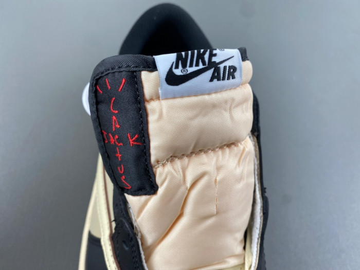 Travis Scott x Air Jordan 1 Low OG Pale Vanilla DM7866-201
