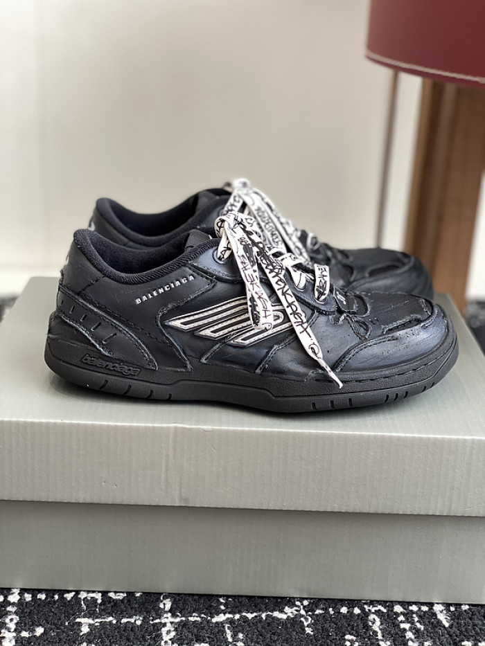BL Hamptons Worn-Out  -COPSHOE BL - WO 03