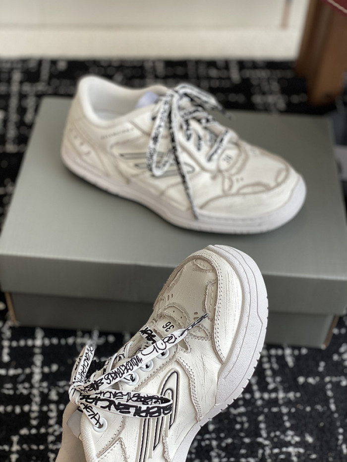 BL Hamptons Worn-Out  -COPSHOE BL - WO 04