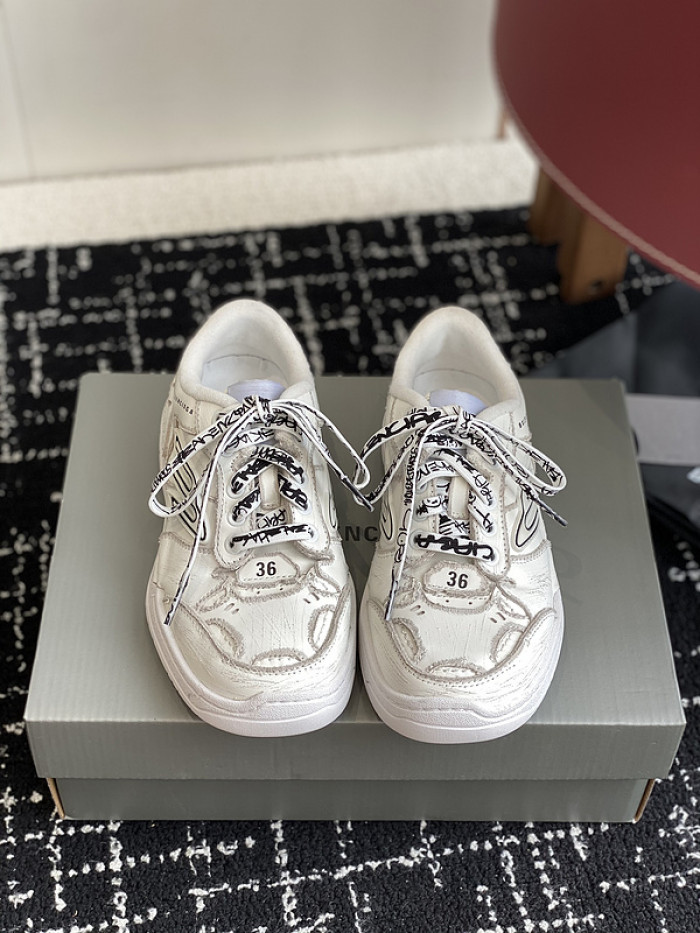 BL Hamptons Worn-Out  -COPSHOE BL - WO 04