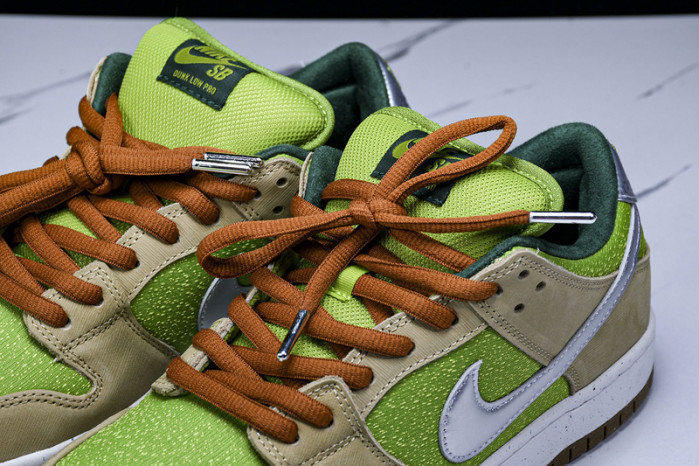 Dunk Low SB 