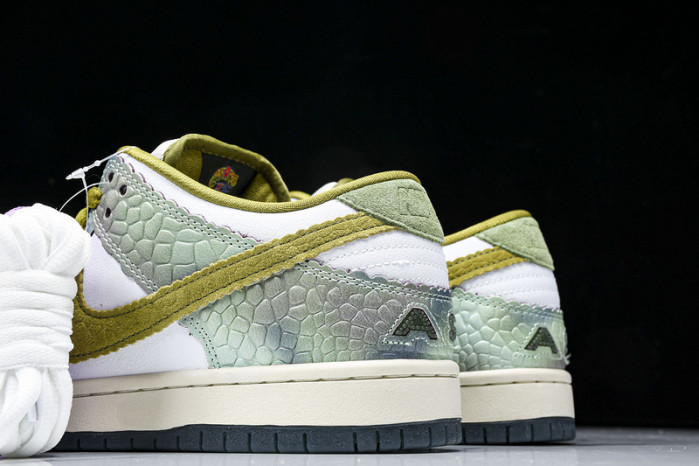 Nike SB Dunk Low Alexis Sablone Chameleon  HJ3386-300