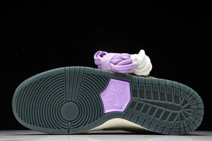 Nike SB Dunk Low Alexis Sablone Chameleon  HJ3386-300