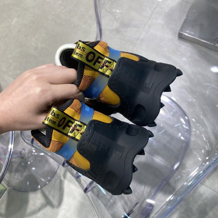 OF C/O ODSY-1000 SNEAKER   KICKZE OW-22
