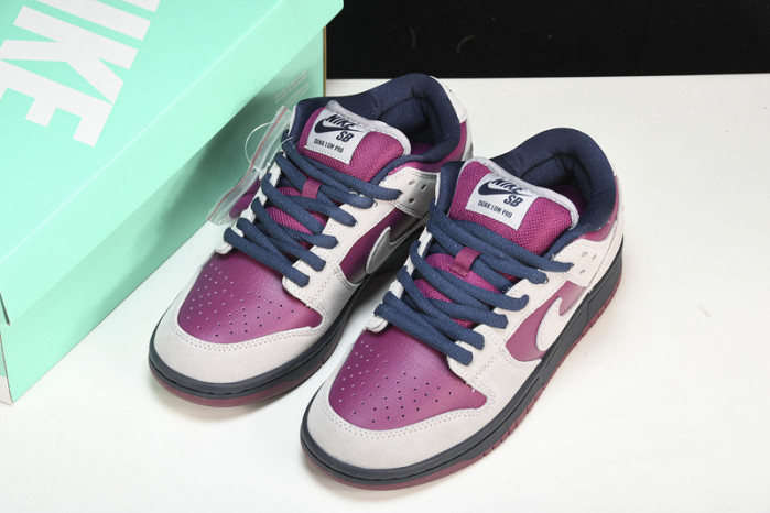 Nike SB Dunk Low Atmosphere Grey True Berry  BQ6817-001