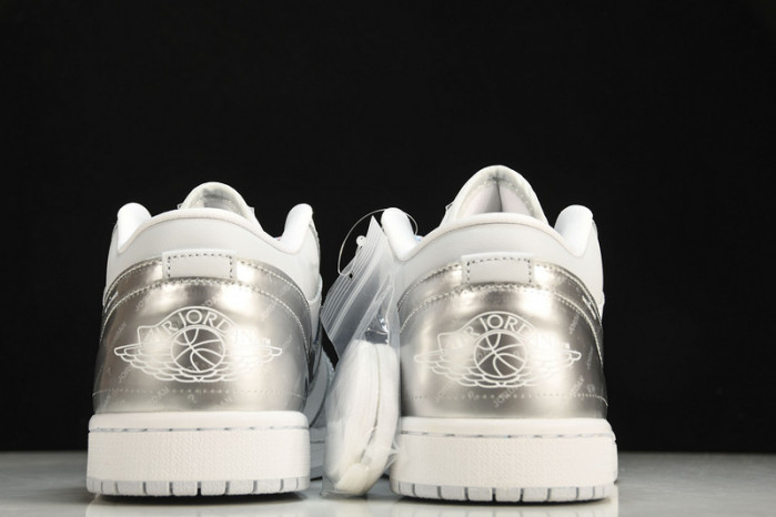 Jordan 1 Low SE Tear Away Silver - DX6070-101