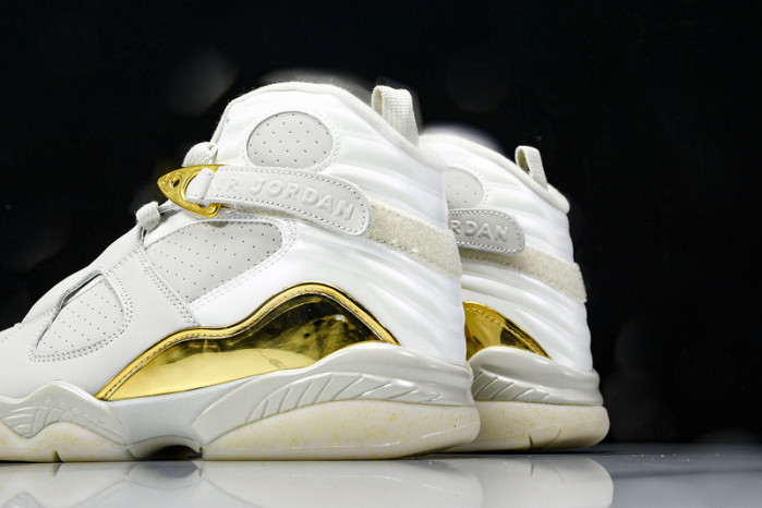 Air Jordan 8 Retro C&C 