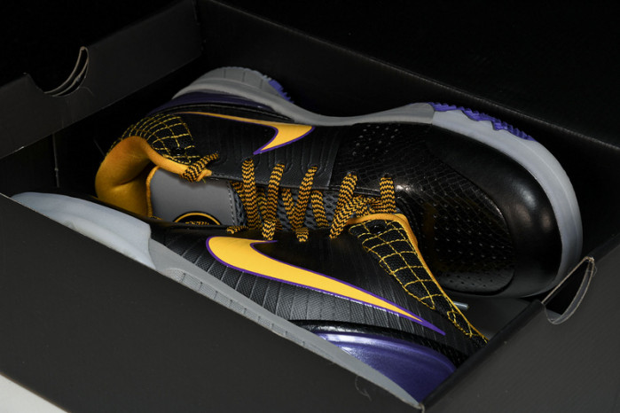 Kobe 4 Protro Carpe Diem  - AV6339-001