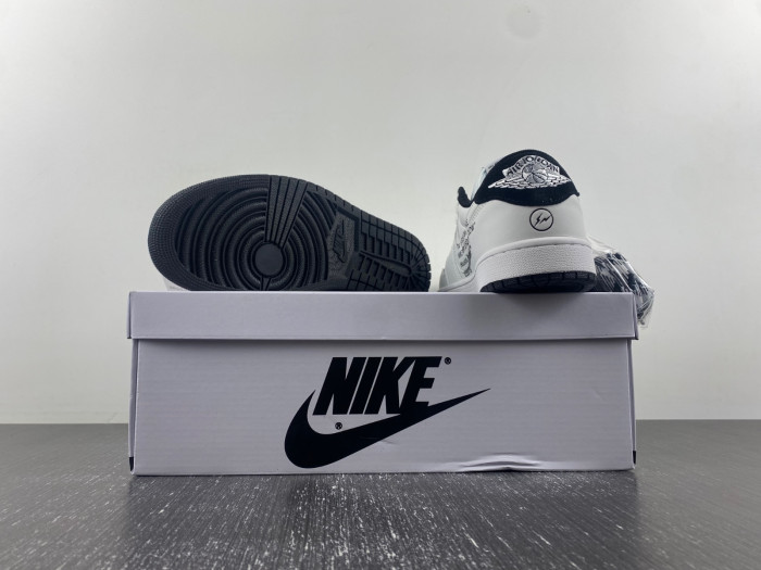 OFF-WHITE x Travis Scott x Air Jordan 1 DM7888-180