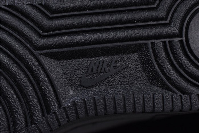 Air Force 1 Low Utility Black White - AJ7747-001