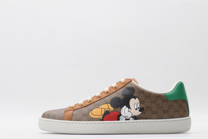 GC ACE EMBROIDERED LOW-TOP SNEAKER GC-19
