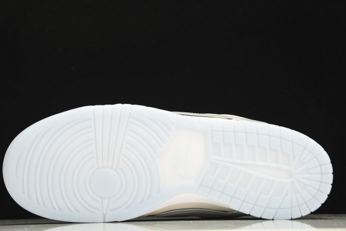 Nike SB Dunk Low White Lobster (Friends and Family)  FD8776-100