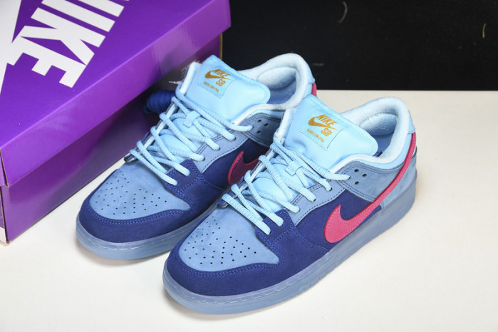 Nike SB Dunk Low Run The Jewels - DO9404-400
