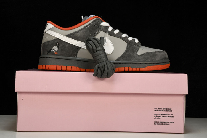 SB Dunk Low Staple NYC Pigeon  - 304292-011