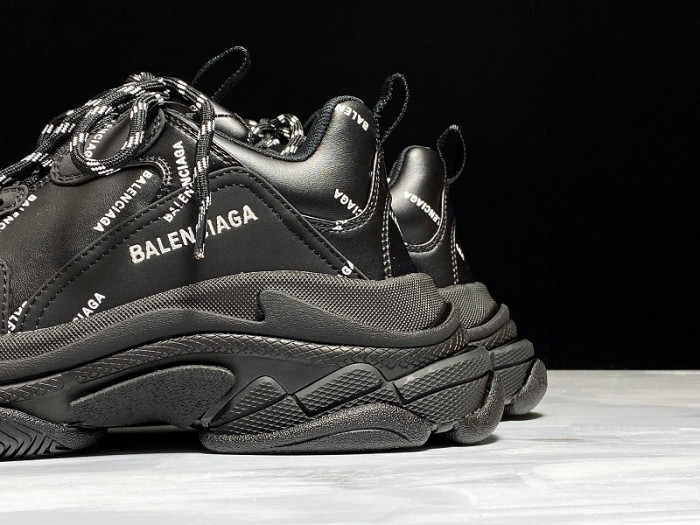 BL TRIPLE S TRAINERS BLACK LETTERS  541624 W09O1 9013