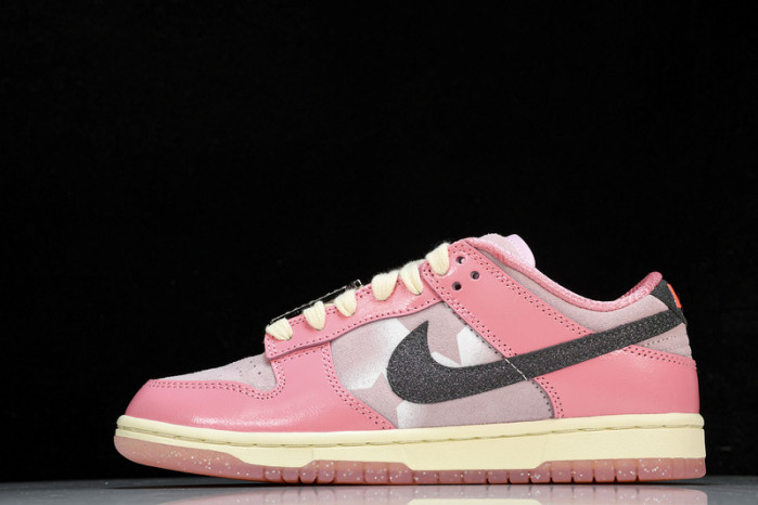 Wmns Dunk Low LX ''Barbie'' - FN8927-621