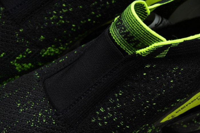Acronym Nike Mens Air VaporMax Moc 2 Black Volt AQ0996-007