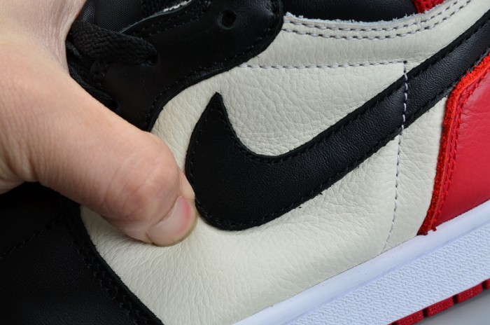 Air Jordan 1 Retro High Bred Toe OG 555088-610
