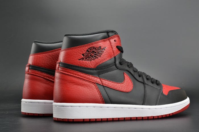 Air Jordan 1 Retro High OG “Banned” red mens  555088-001