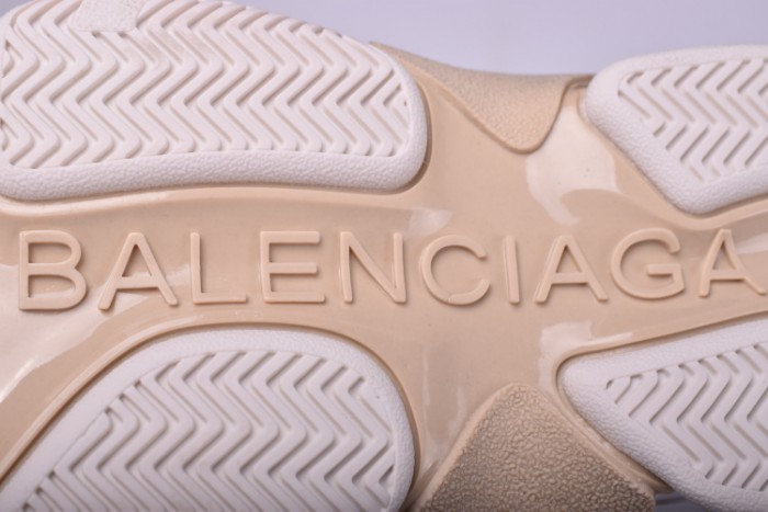 BL 17FW TRIPLE S“CREAM” 490671-W06F1-9000