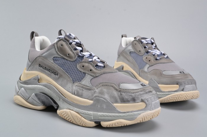 BL 17FW TRIPLE S WASHED SHOF SNEA GREY  MENS AED2900