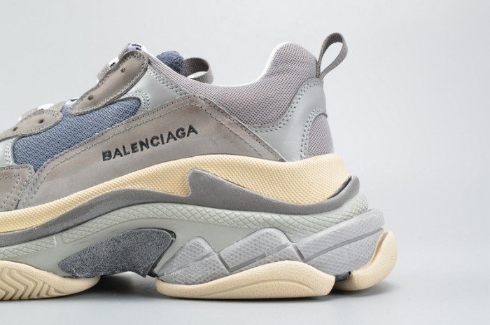 BL 17FW TRIPLE S WASHED SHOF SNEA GREY  MENS AED2900