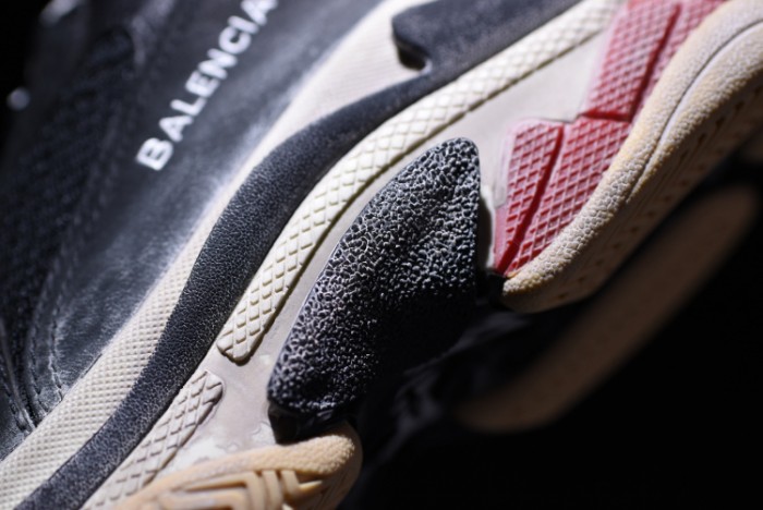 BL TRIPLE S W06E1-1000