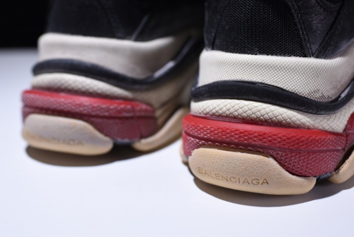 BL TRIPLE S W06E1-1000
