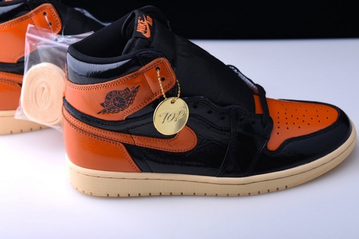 AIR JORDAN 1 SHATTERED BACKBOARD 3.0  555088-028