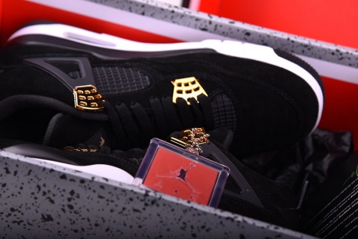 Air Jordan 4 “Royalty”  Black/Metallic Gold-White mens 308497-032