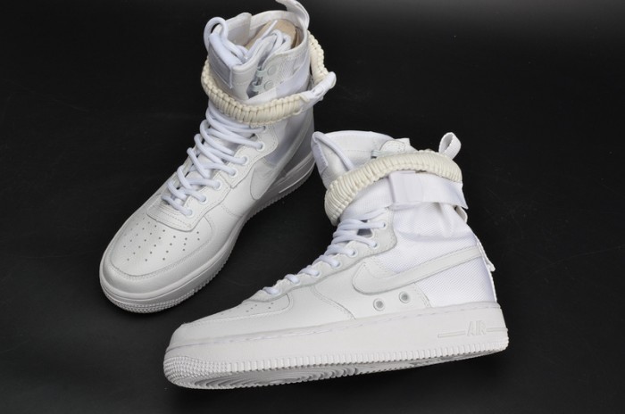 Nike WMNS SF FORCE 1 “Triple White”  903270 100