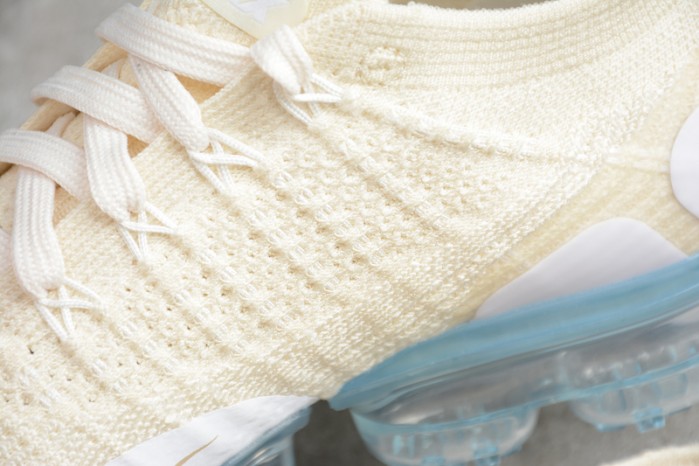 Nike Womens Air Vapormax Flyknit 2.0 Light Cream 942843-201