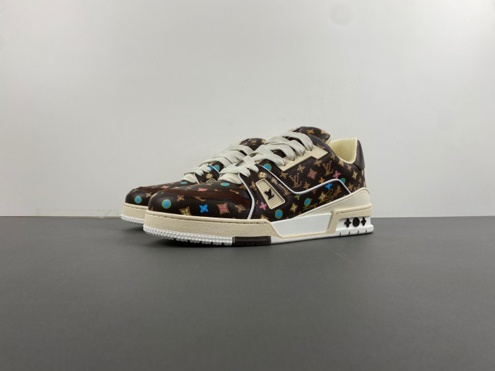 LV TRAINER SNEAKER 24072202