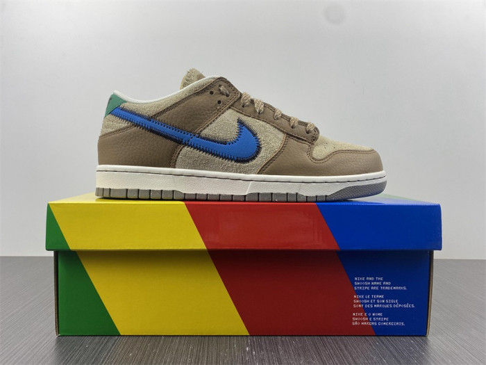 size? x Nike Dunk Low DO6712-200