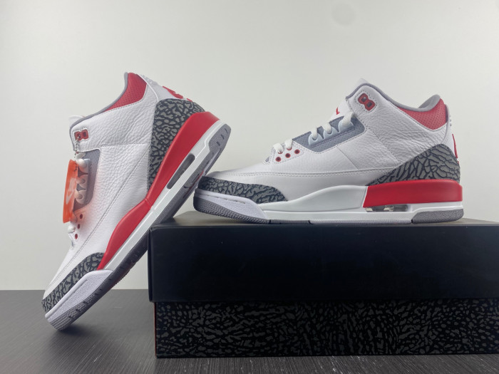 Air Jordan 3 OG “Fire Red” DN3707-160