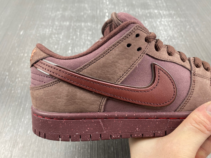 Nike SB Dunk Low “City of Love” FN0619-600