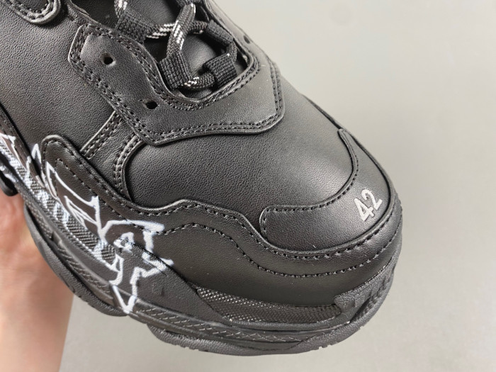 BLCG TRIPLE S SNEAKER 536737 W2FAY 9017