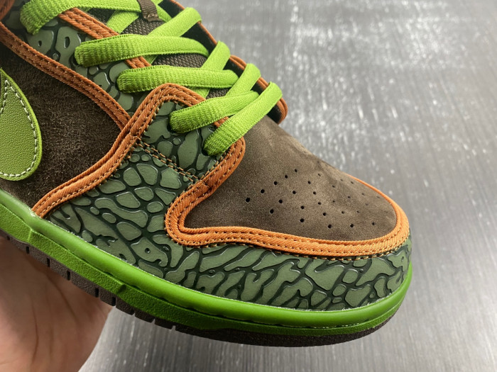 Nike SB Dunk Low “De La Soul” 789841-332