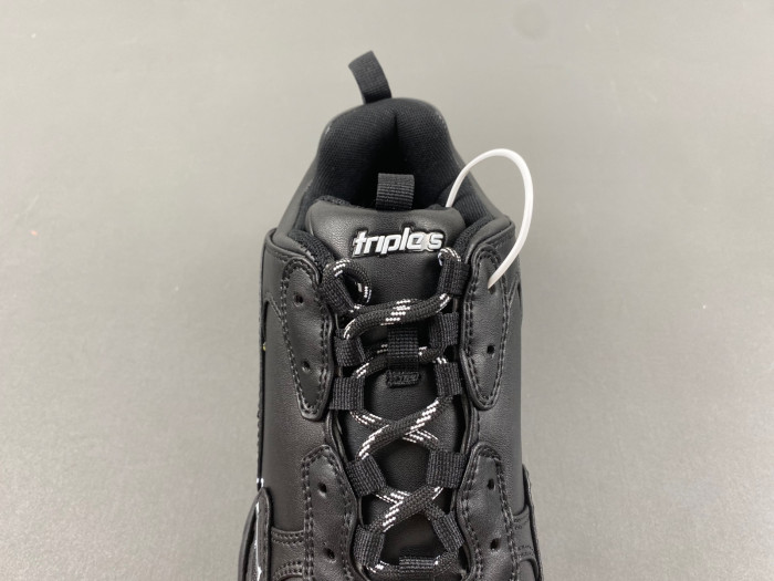 BLCG TRIPLE S SNEAKER 536737 W2FAY 9017