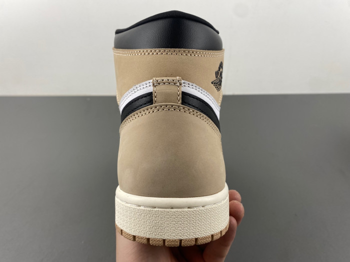 Air Jordan 1 High OG WMNS “Latte” FD2596-021