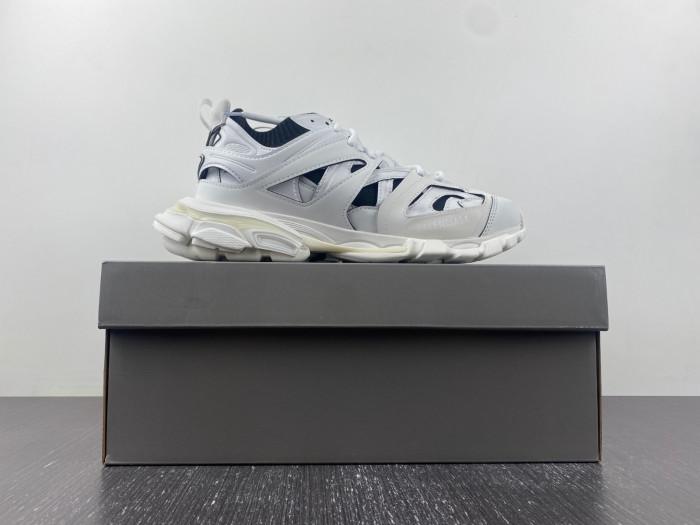BLCG TRACK SNEAKER 736330 W3SKC 9010