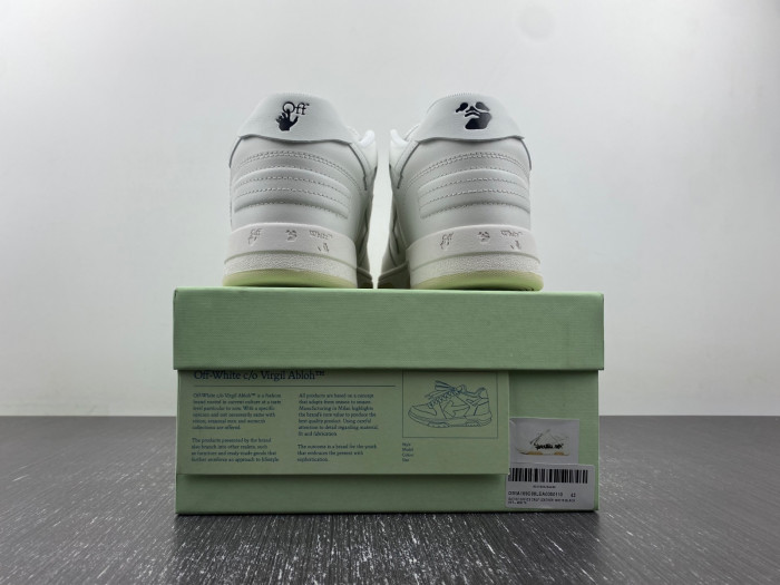 OFF-WHITE SNEAKER
