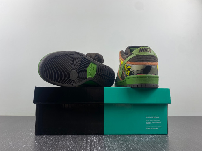 Nike SB Dunk Low “De La Soul” 789841-332