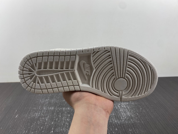 B*PE SNEAKER