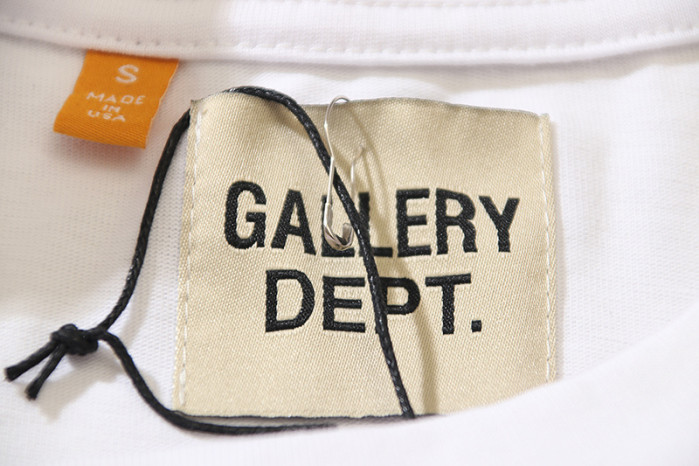 GA11ERY DEPT. T-SHIRT 24042325