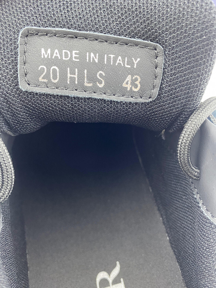 DR B22 SNEAKER